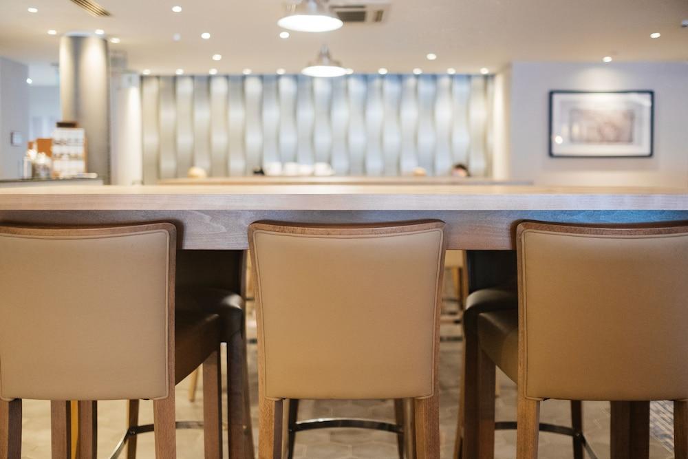 Holiday Inn Coventry M6, J2 By Ihg Bagian luar foto