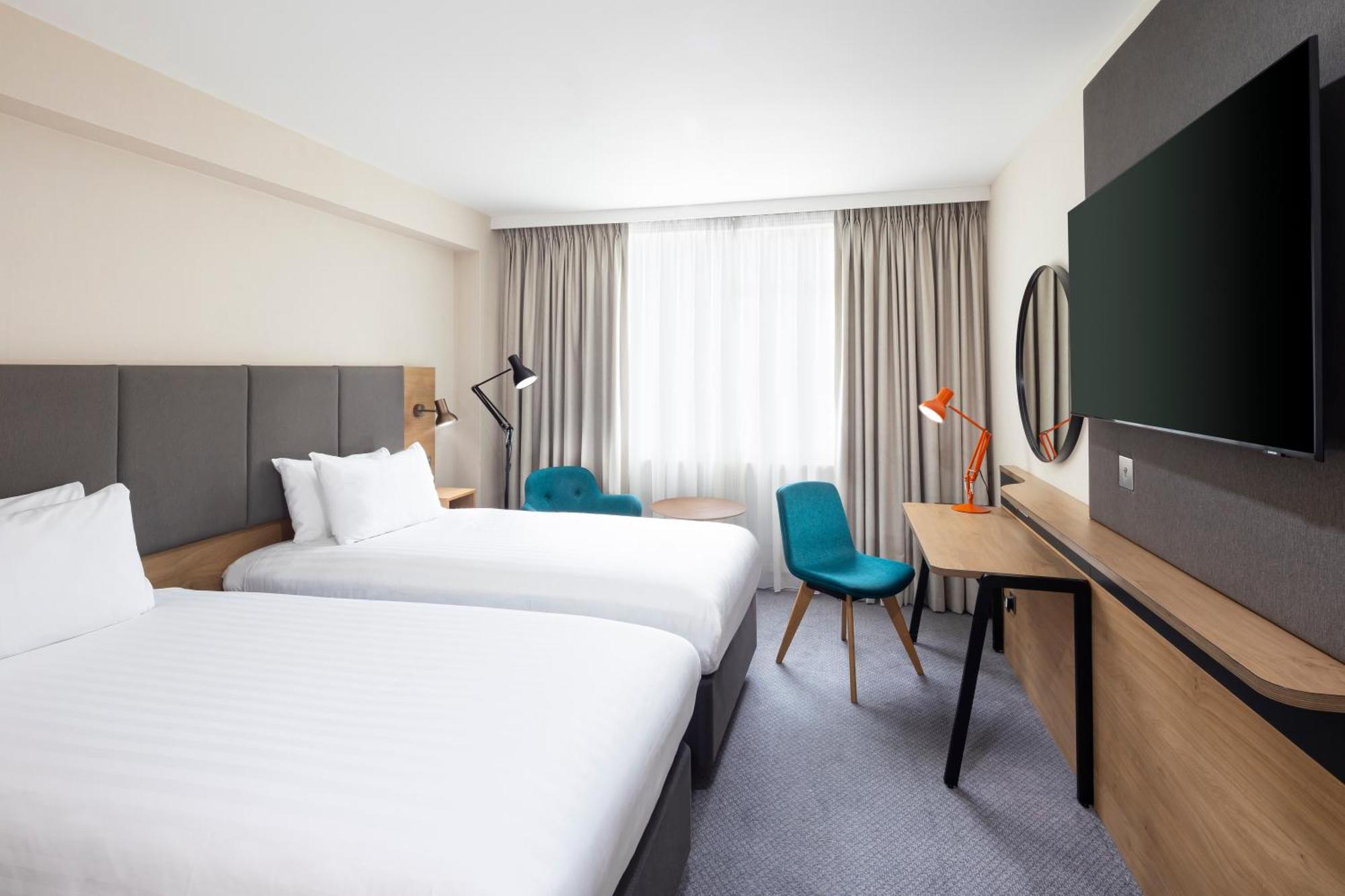 Holiday Inn Coventry M6, J2 By Ihg Bagian luar foto