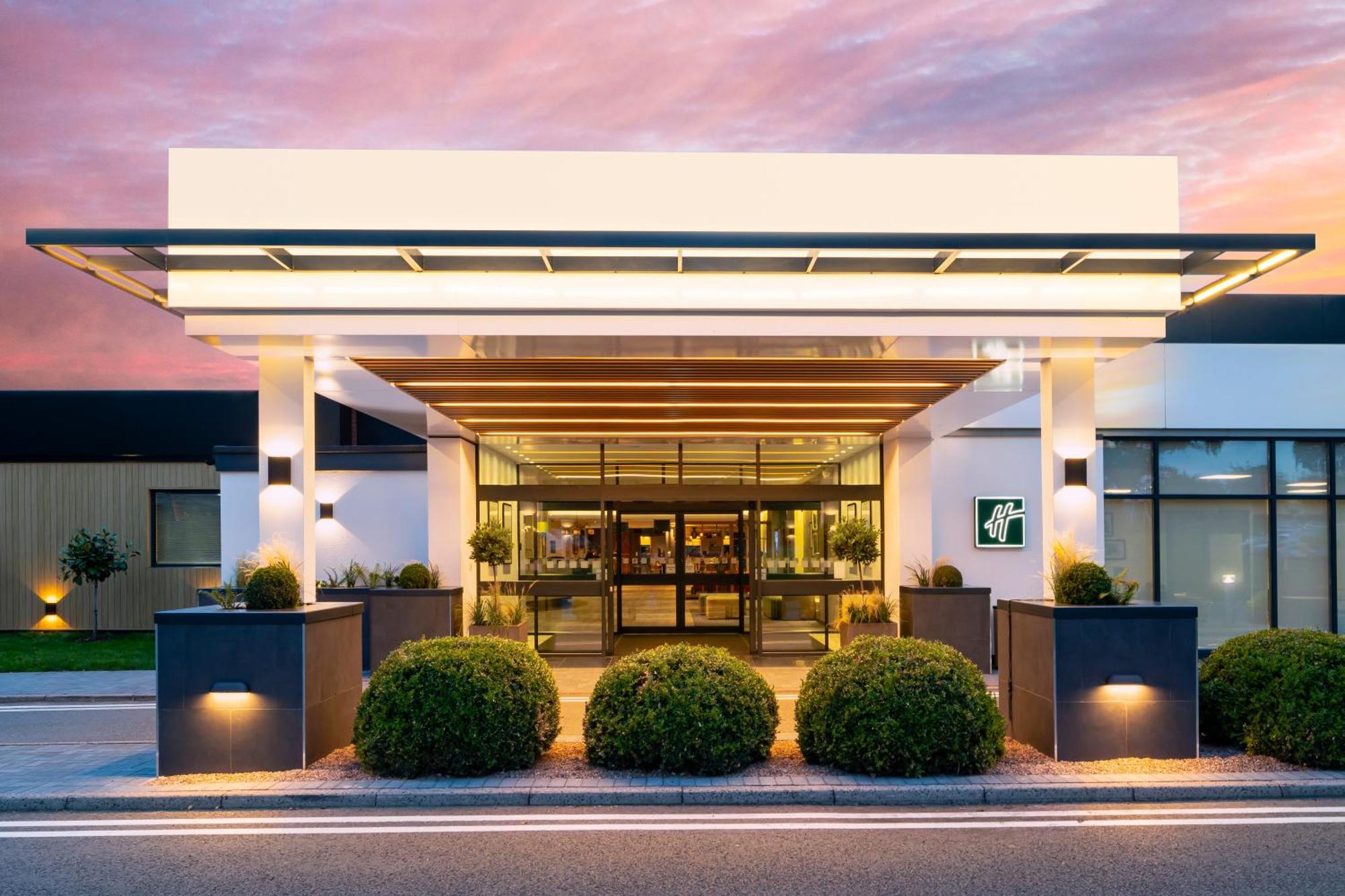 Holiday Inn Coventry M6, J2 By Ihg Bagian luar foto