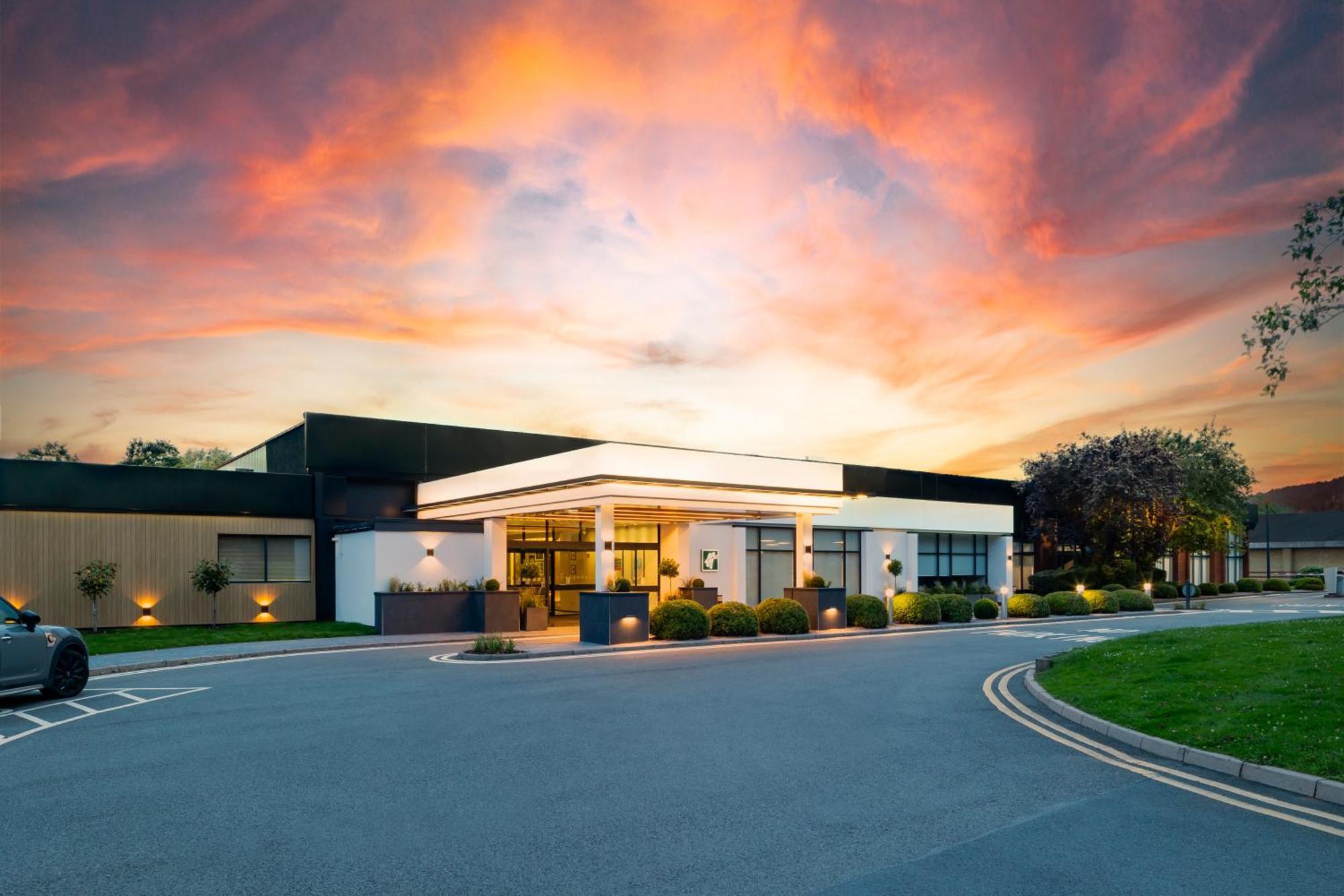 Holiday Inn Coventry M6, J2 By Ihg Bagian luar foto